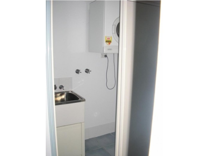 1/2 Macrossan St, South Townsville QLD 4810