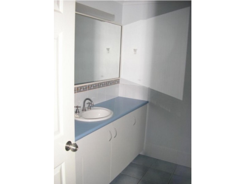 1/2 Macrossan St, South Townsville QLD 4810