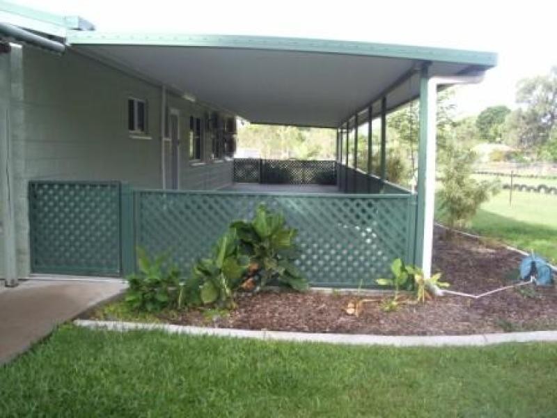 24 CALI COURT MOUNT LOW, Bushland Beach QLD 4818