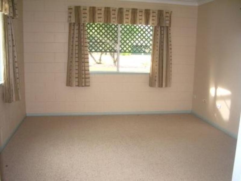 24 CALI COURT MOUNT LOW, Bushland Beach QLD 4818