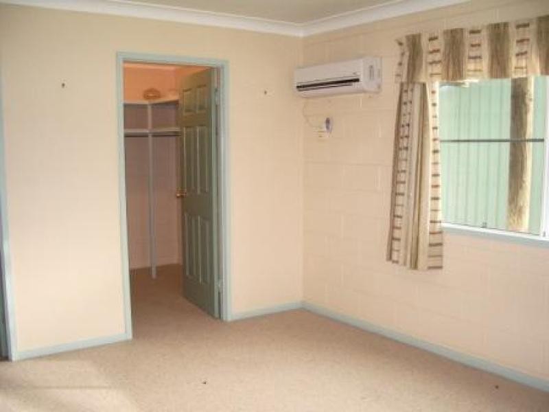 24 CALI COURT MOUNT LOW, Bushland Beach QLD 4818