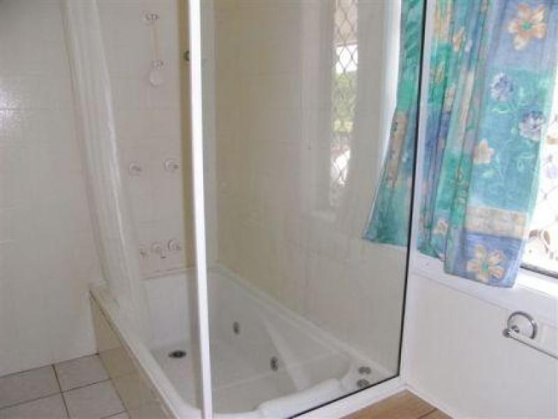 32 Sunderland Street, Garbutt QLD 4814