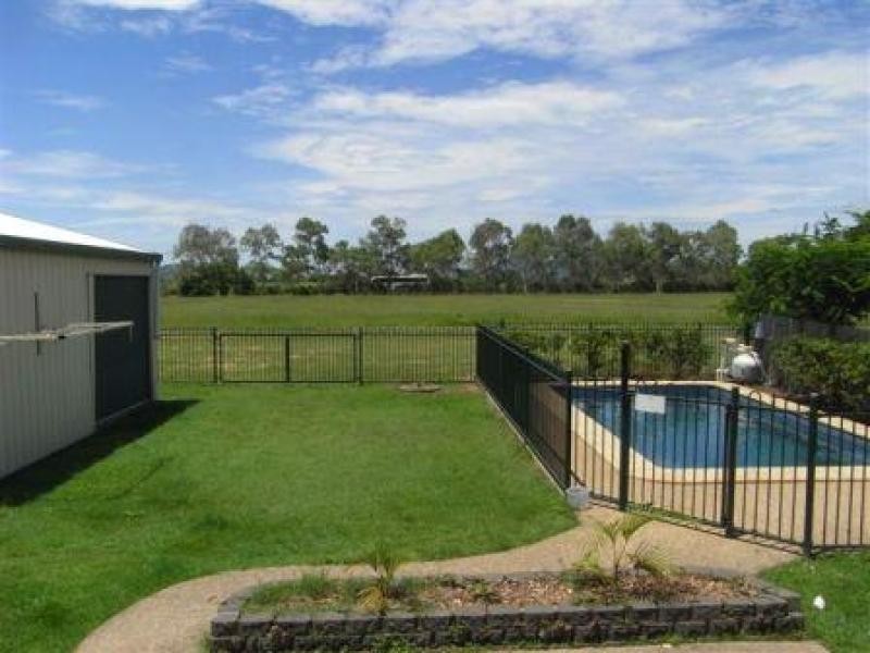 32 Sunderland Street, Garbutt QLD 4814