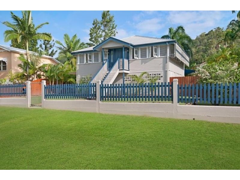 9 ROBINSON STREET, Belgian Gardens QLD 4810