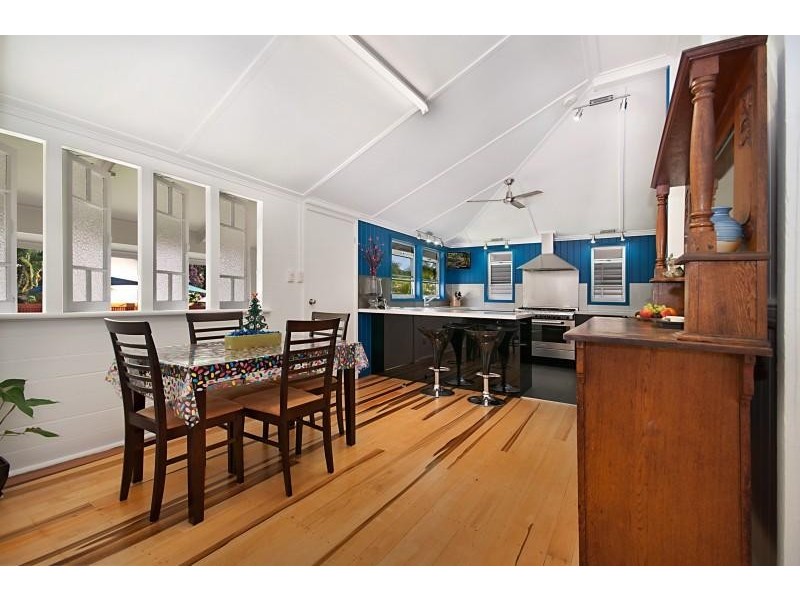 9 ROBINSON STREET, Belgian Gardens QLD 4810