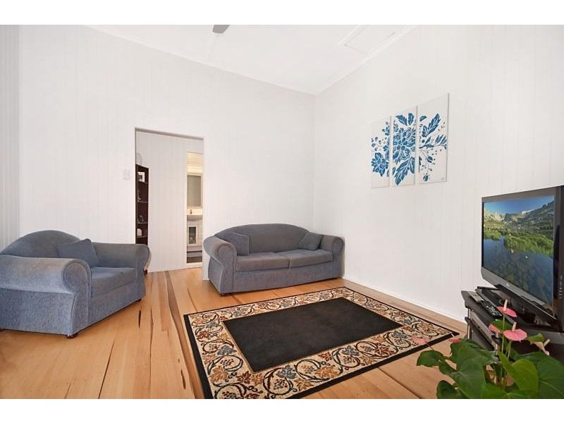 9 ROBINSON STREET, Belgian Gardens QLD 4810