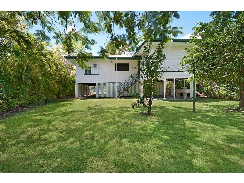 38 PUTT STREET, Railway Estate QLD 4810