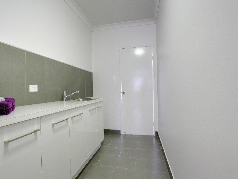 13 BALLADONIA AVENUE, Mount Low QLD 4818