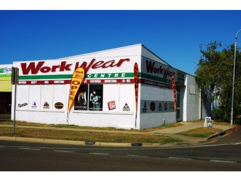 9 Railway Avenue, Railway Estate QLD 4810