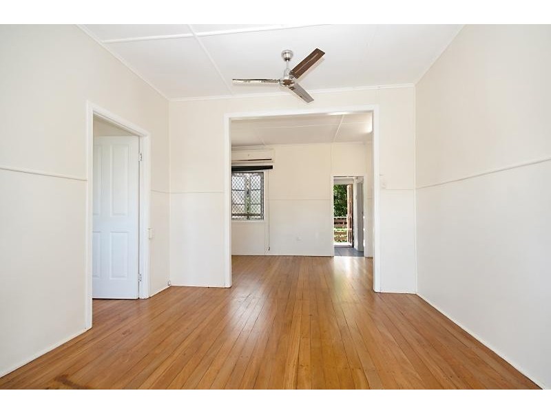 2 DERBY STREET, Pimlico QLD 4812