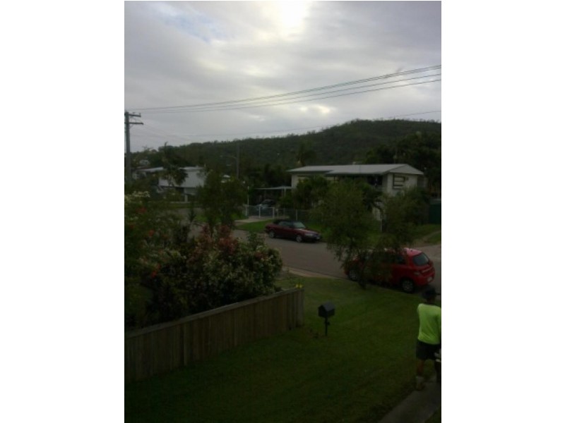 26 Davies Street, Mount Louisa QLD 4814