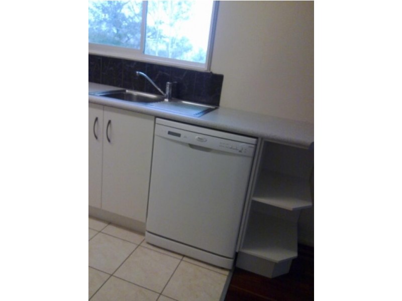 26 Davies Street, Mount Louisa QLD 4814