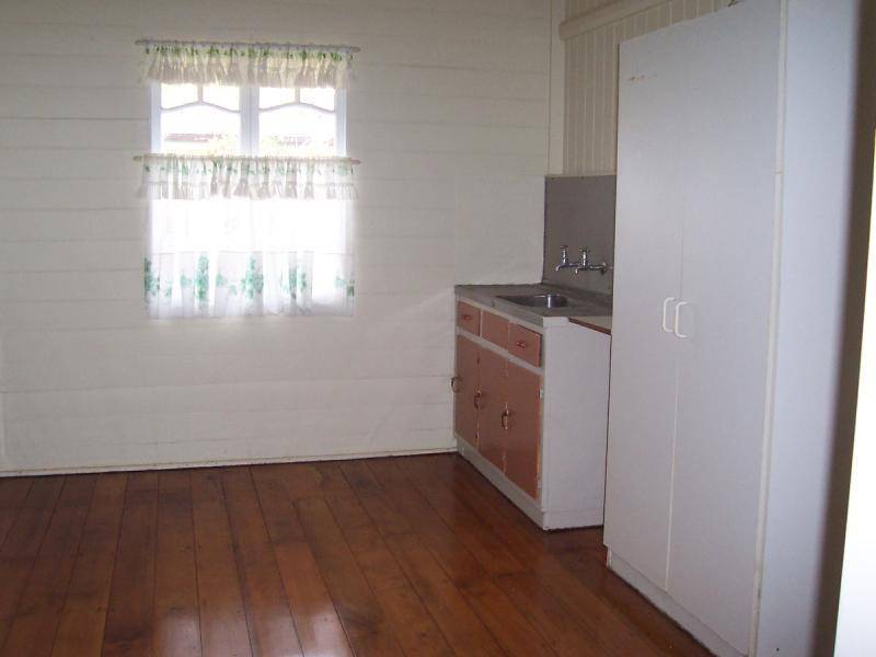 15 ETHEL STREET, Hyde Park QLD 4812