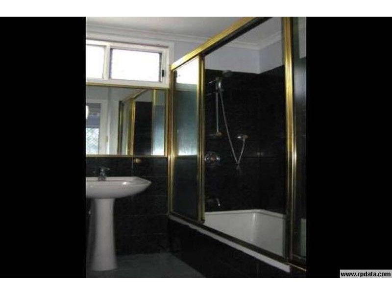 16 LANARK STREET, Kirwan QLD 4817