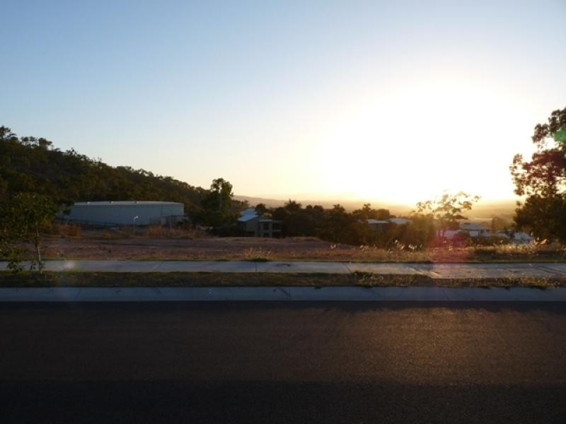 2 CHANDON PLACE, Castle Hill QLD 4810