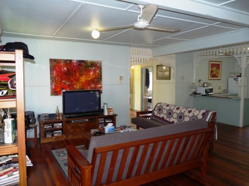 7 CARTER STREET, North Ward QLD 4810