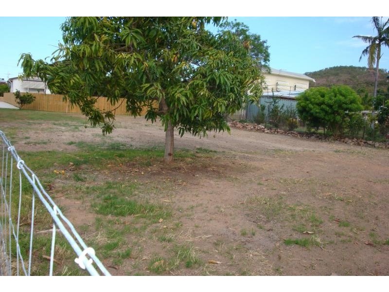 2 A PARRAMATTA STREET, Belgian Gardens QLD 4810
