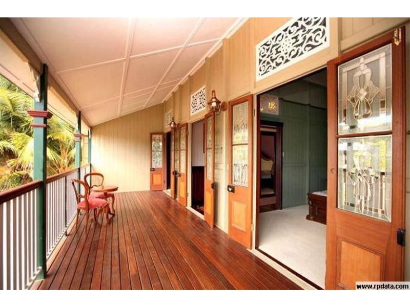 14 RALSTON STREET, West End QLD 4810