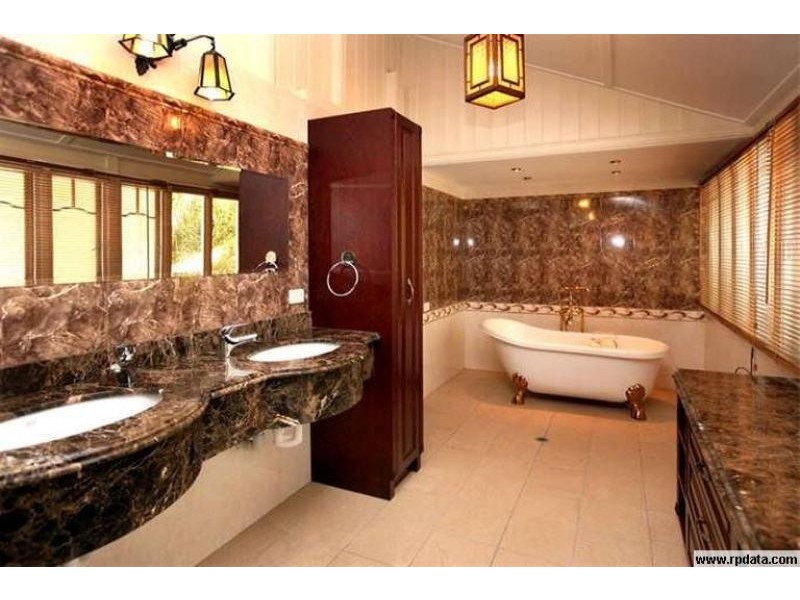 14 RALSTON STREET, West End QLD 4810