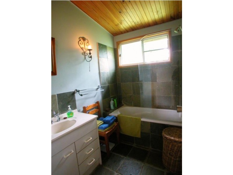 8 SMITH STREET, Paluma QLD 4816