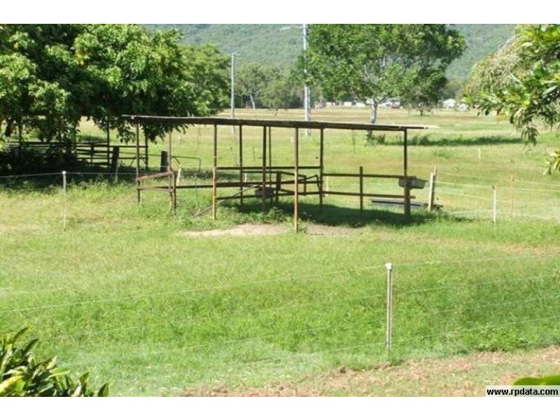 75 ALLIGATOR CREEK ROAD, Alligator Creek QLD 4816