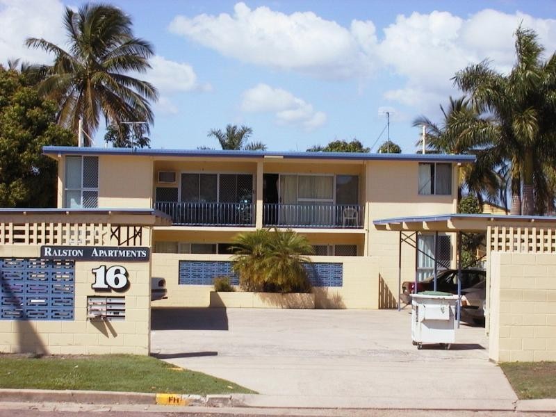 Unit 1/16 RALSTON STREET, West End QLD 4810
