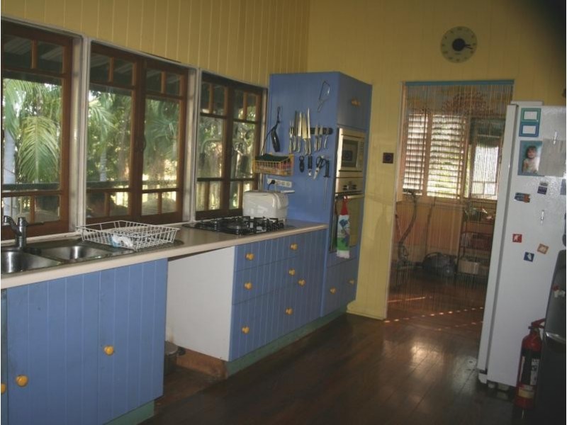 38 BAYSWATER TERRACE, Hyde Park QLD 4812