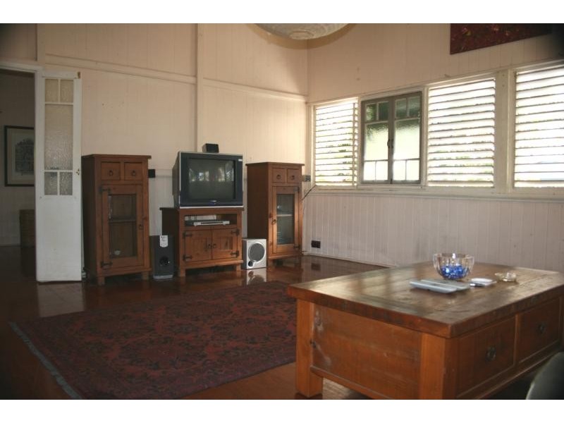 38 BAYSWATER TERRACE, Hyde Park QLD 4812