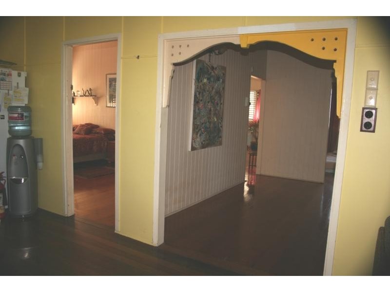 38 BAYSWATER TERRACE, Hyde Park QLD 4812