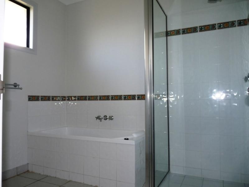 32 JANELLE STREET, Kelso QLD 4815