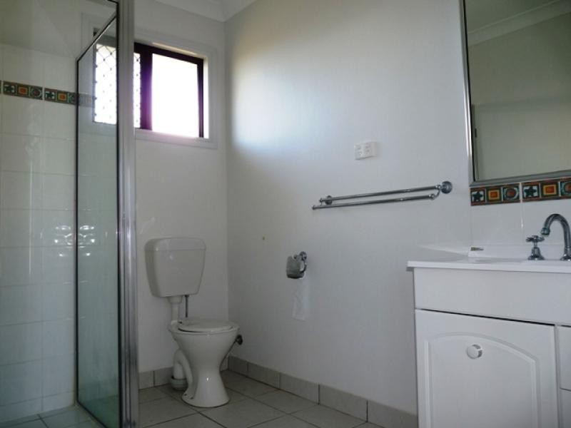 32 JANELLE STREET, Kelso QLD 4815