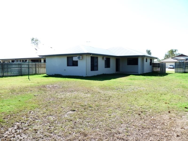 32 JANELLE STREET, Kelso QLD 4815