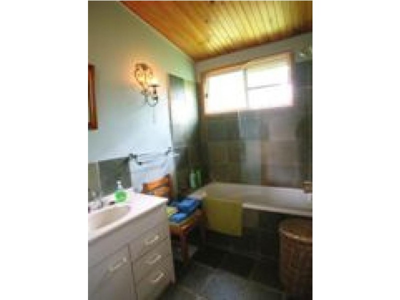 8 SMITH STREET, Paluma QLD 4816