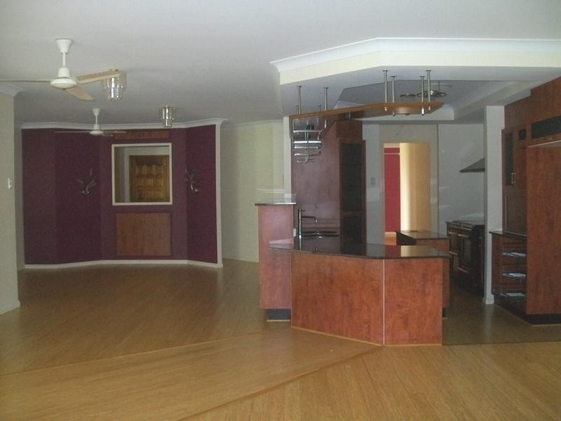 6 WHITEWOOD CLOSE, Mount Louisa QLD 4814