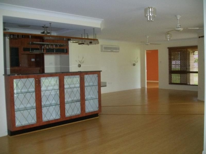 6 WHITEWOOD CLOSE, Mount Louisa QLD 4814