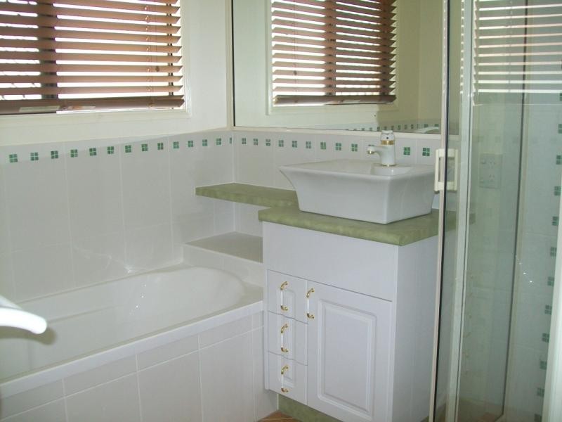 6 WHITEWOOD CLOSE, Mount Louisa QLD 4814