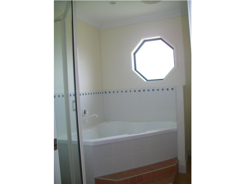 6 WHITEWOOD CLOSE, Mount Louisa QLD 4814