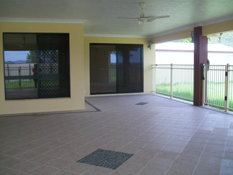 6 WHITEWOOD CLOSE, Mount Louisa QLD 4814