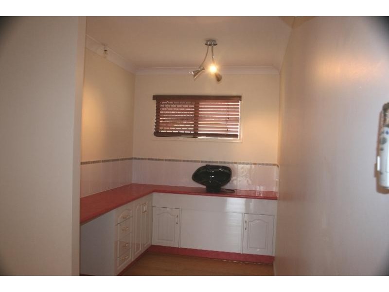 6 WHITEWOOD CLOSE, Mount Louisa QLD 4814