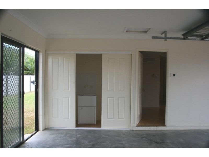 6 WHITEWOOD CLOSE, Mount Louisa QLD 4814