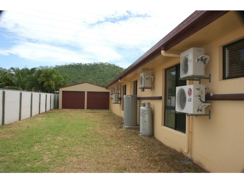 6 WHITEWOOD CLOSE, Mount Louisa QLD 4814