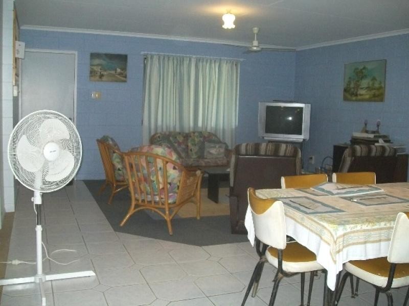 8 LENNIG PLACE, Nome QLD 4816