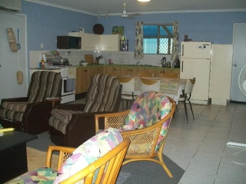 8 LENNIG PLACE, Nome QLD 4816