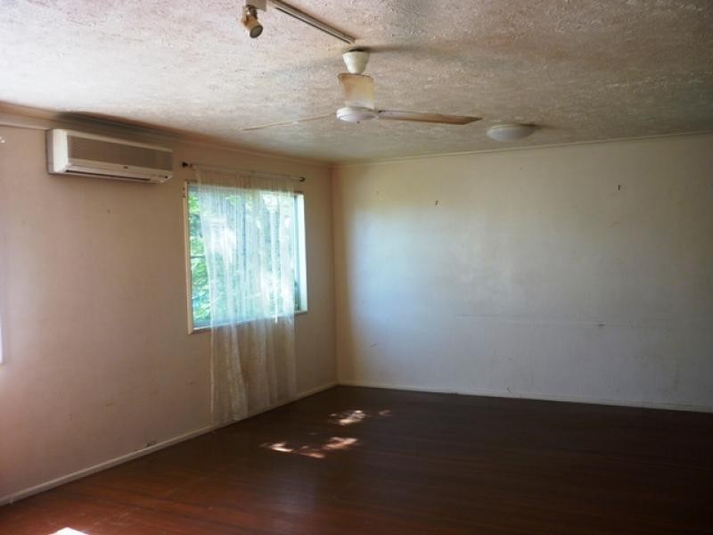 16 Davies Street, Mount Louisa QLD 4814