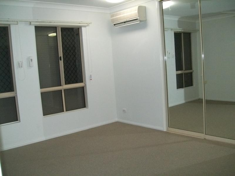 38 BURNDA STREET, Kirwan QLD 4817