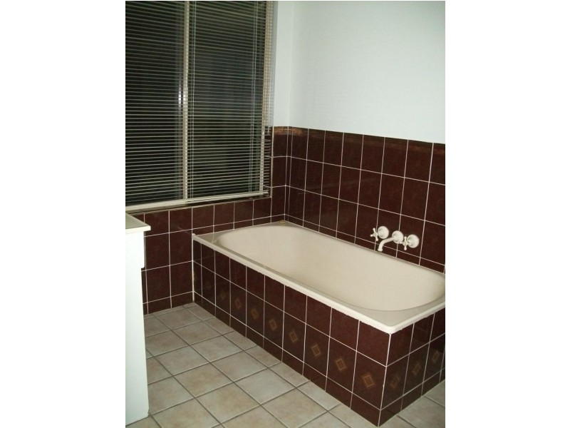 38 BURNDA STREET, Kirwan QLD 4817