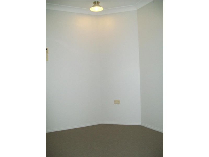 38 BURNDA STREET, Kirwan QLD 4817