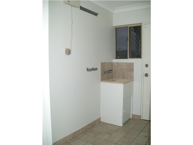 38 BURNDA STREET, Kirwan QLD 4817