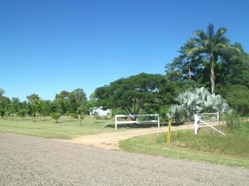 30 MURRAY ROAD, Woodstock QLD 4816