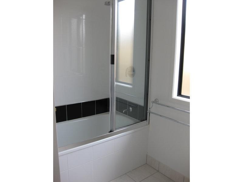 34 LAURIE MOTTI PARADE, Kirwan QLD 4817